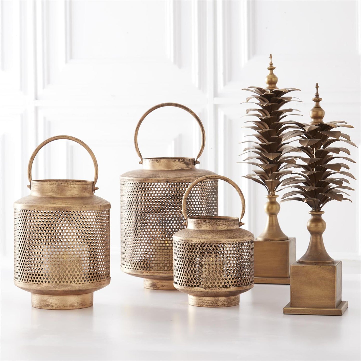 Gold Metal Mesh Lantern w/ Glass Hurricane