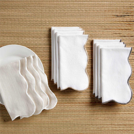 White Trim Scallop Napkin Set