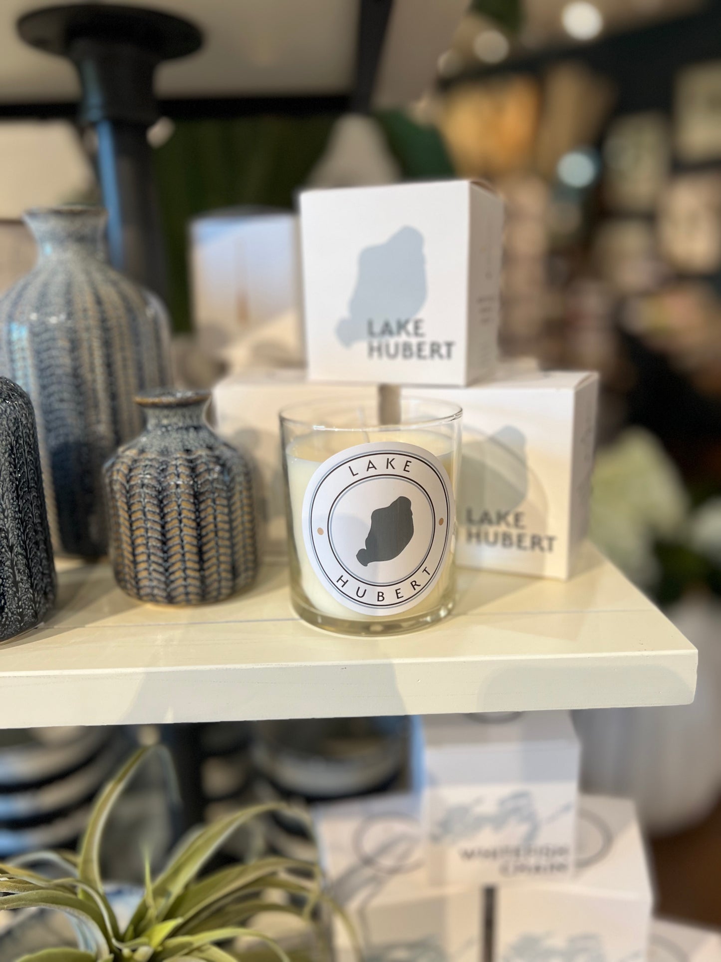 No. 43 Lake Hubert Candle