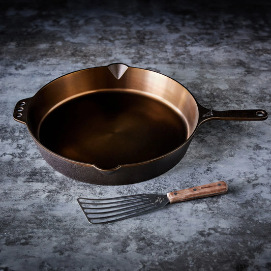 No. 14 Traditional Style Cast Iron Skillet