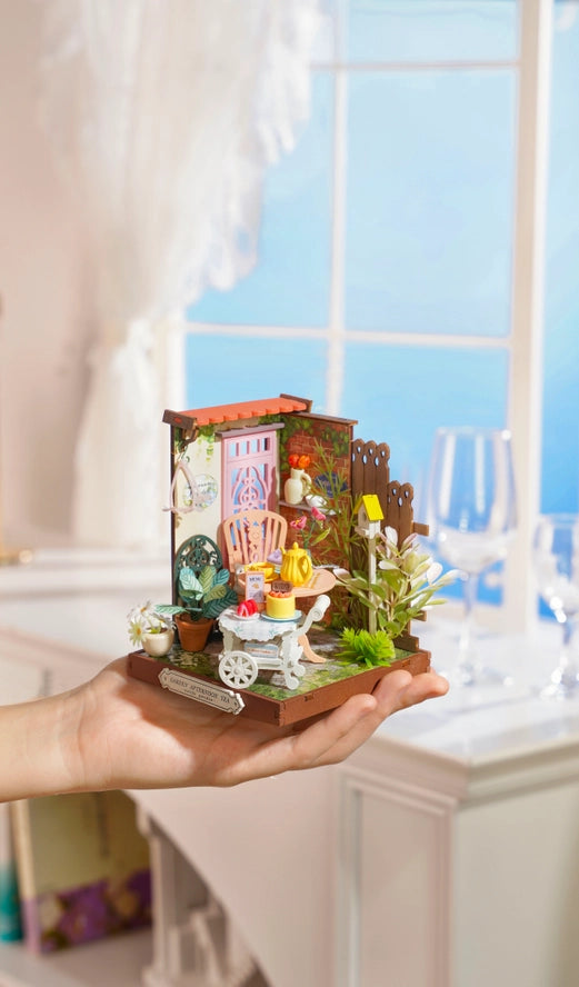 Fancy Tea Yard Miniature House Kit