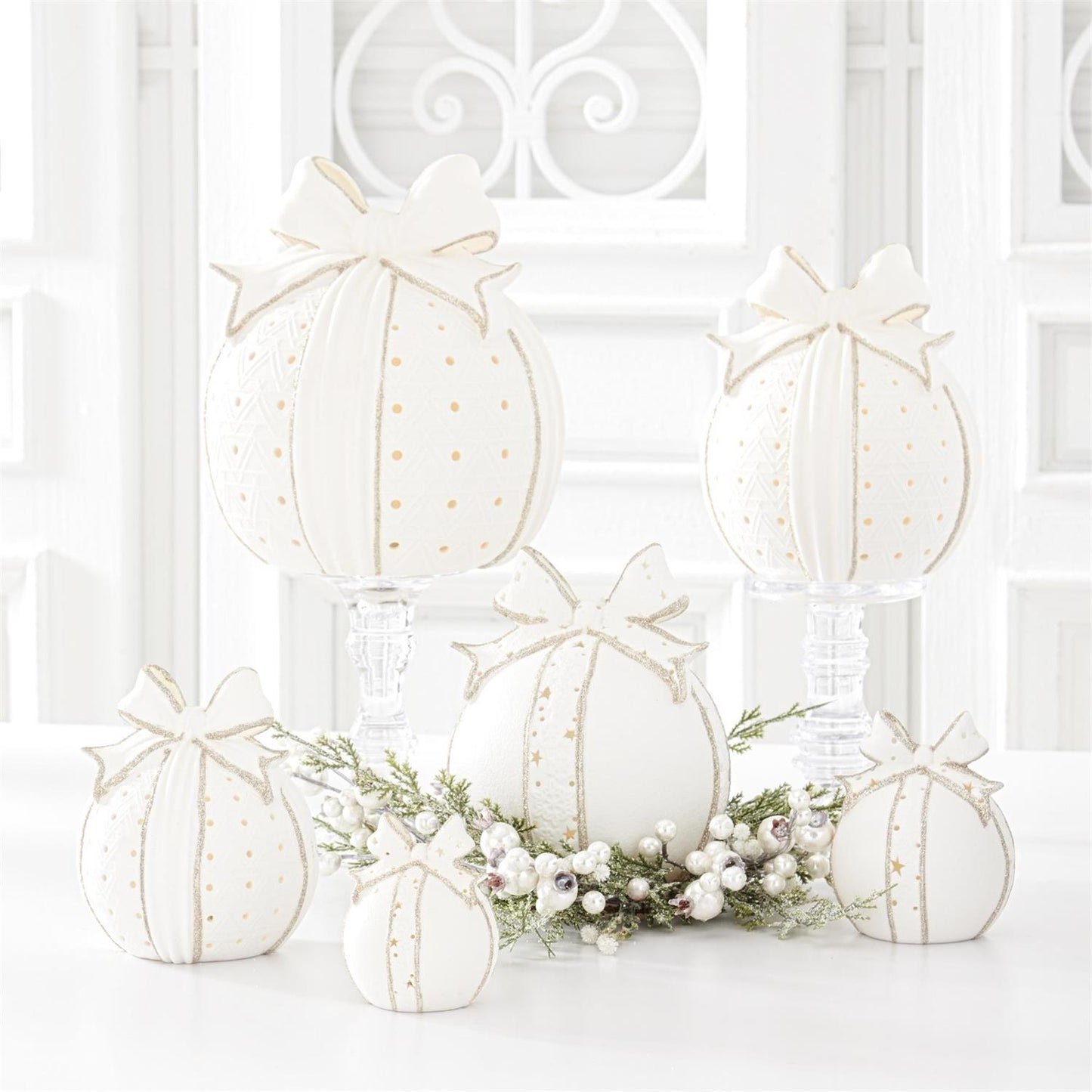 Cutout White Porcelain LED Tabletop Ornament w/Timer
