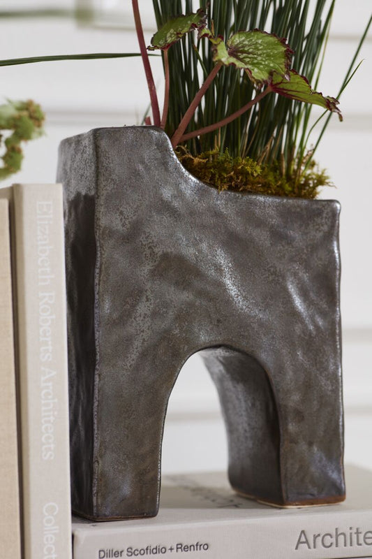 Nicasio Bookend